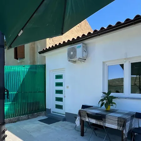 Udobje Ob Poti Parenzane - Via Parenzana Trailside Comfort Apartman