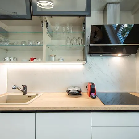 Udobje Ob Poti Parenzane - Via Parenzana Trailside Comfort Πορτορόζ